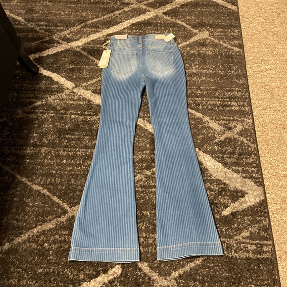 NWT Miss Me high rise flare jeans - Picture 7 of 7